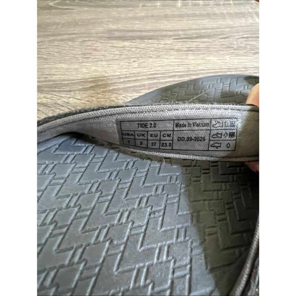 Vionic Orthotic Sandals Pewter Metallic flip flop Comfort Arch Support Women’s 7 - Picture 7 of 9